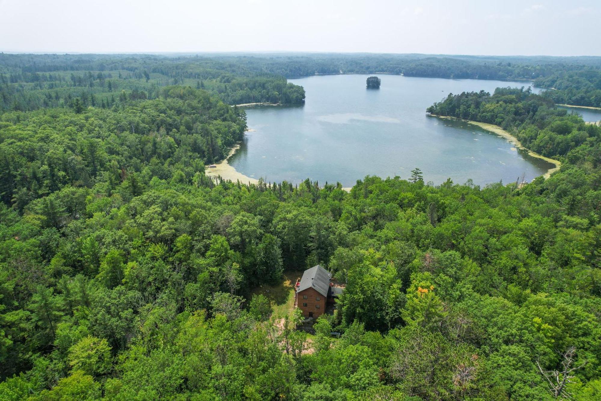Scenic Hayward Lake View Retreat With Fire Pit Esterno foto