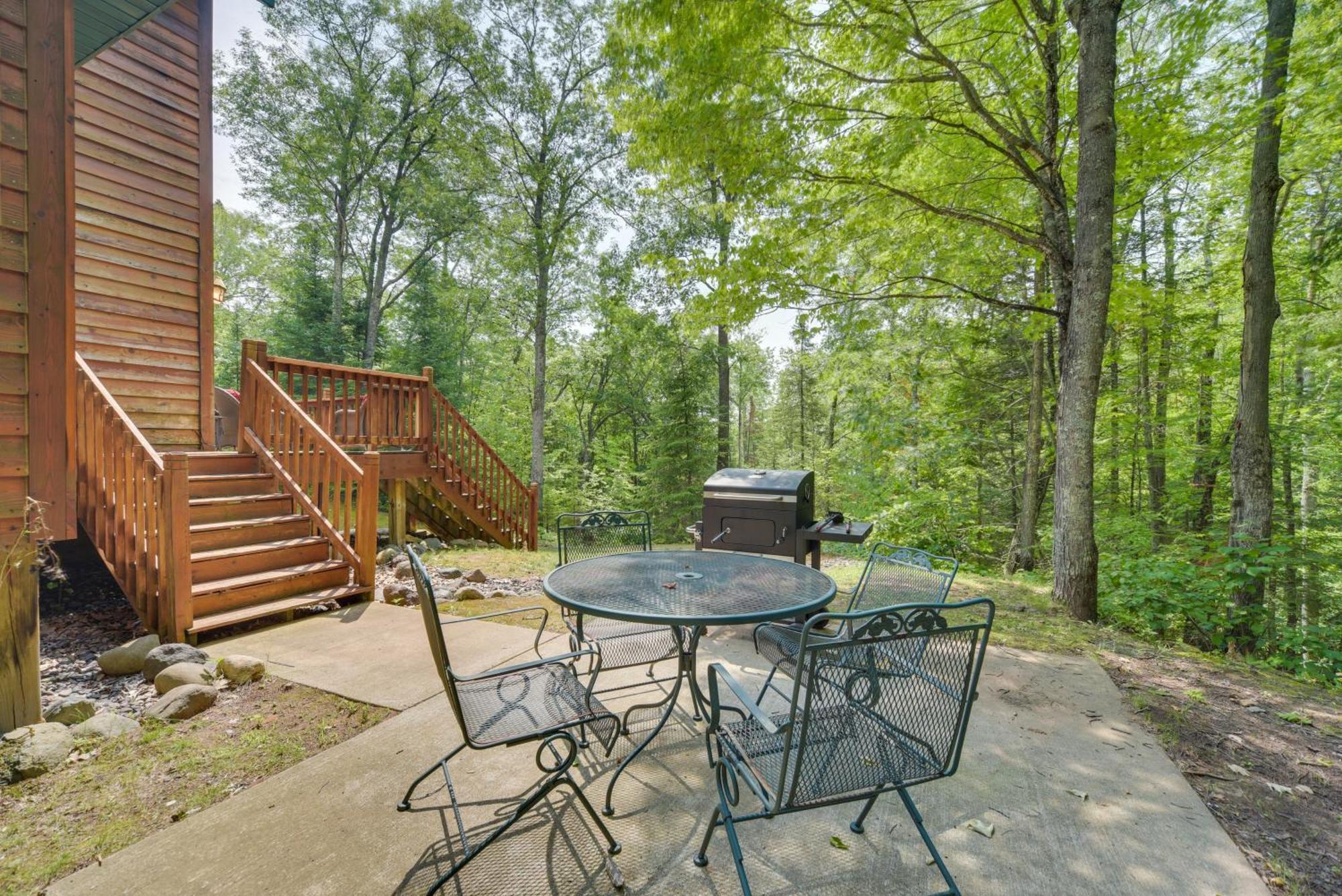 Scenic Hayward Lake View Retreat With Fire Pit Esterno foto
